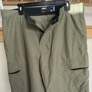Oakley Quick Dry Cargo Shorts, Green, 36